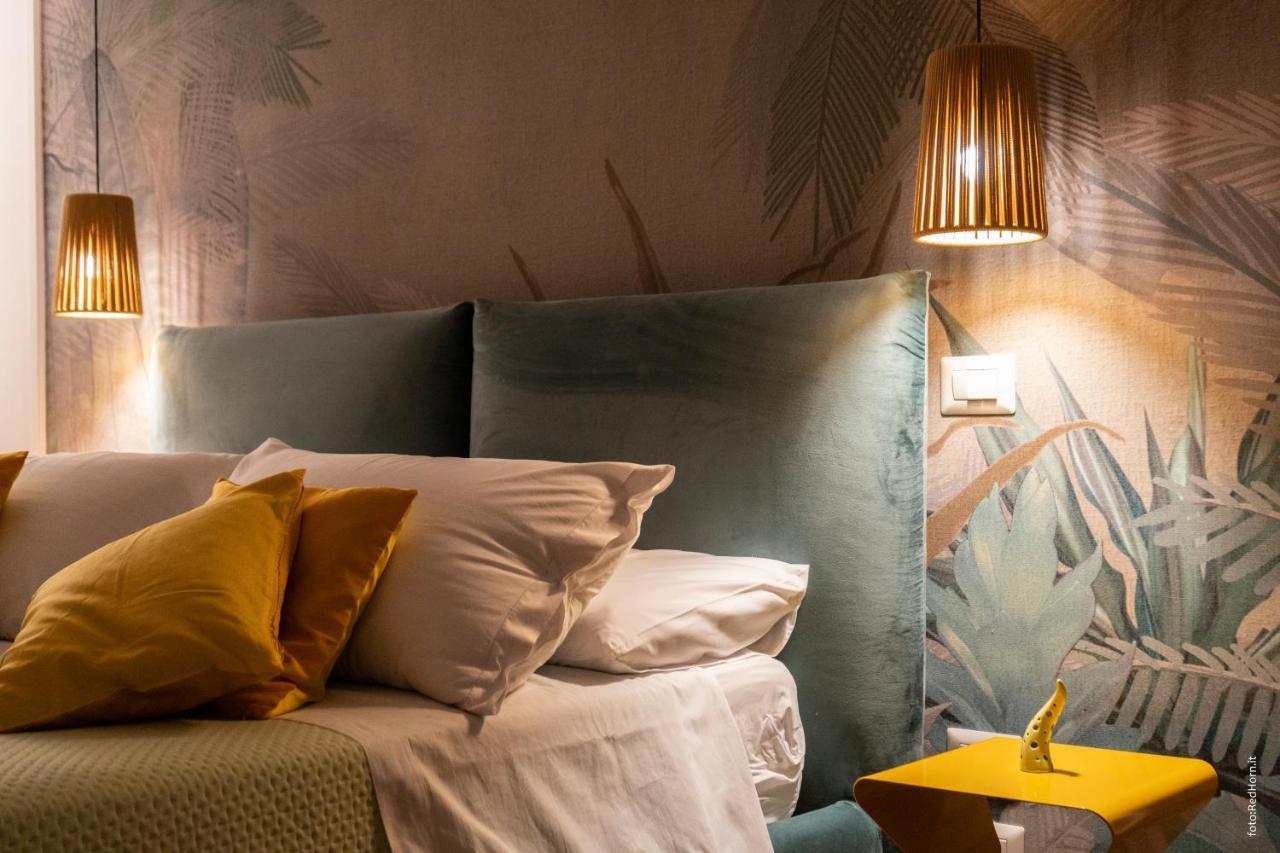 Two Rooms Chiaia 37 Napoli Ngoại thất bức ảnh