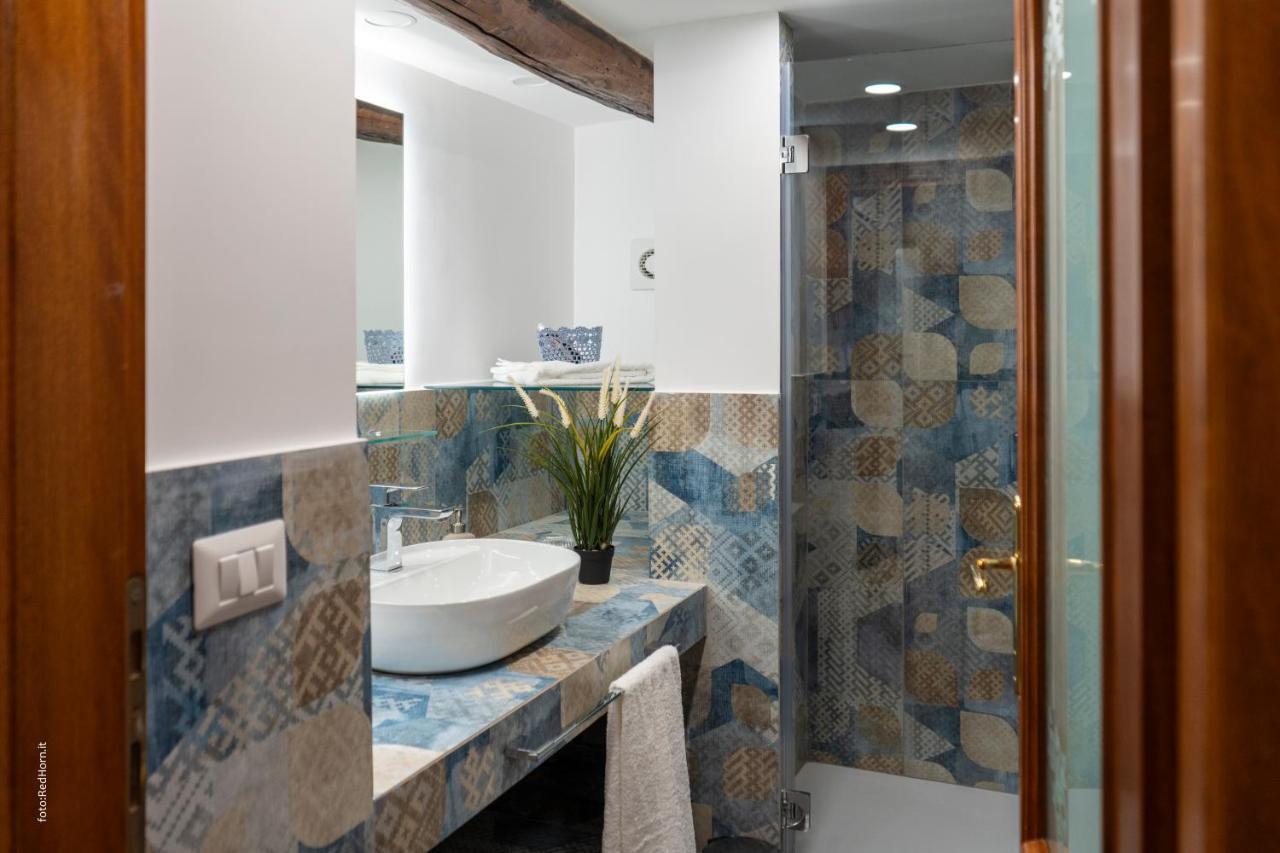 Two Rooms Chiaia 37 Napoli Ngoại thất bức ảnh