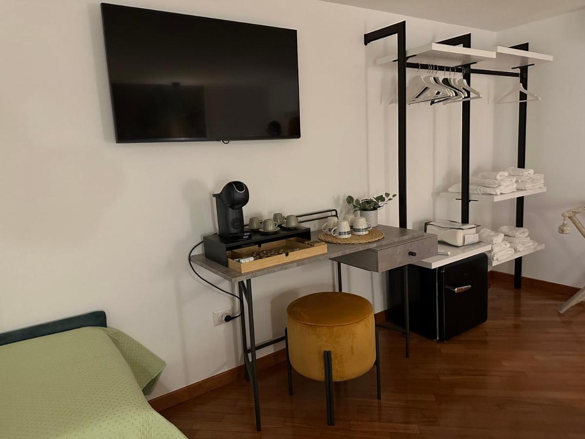 Two Rooms Chiaia 37 Napoli Ngoại thất bức ảnh