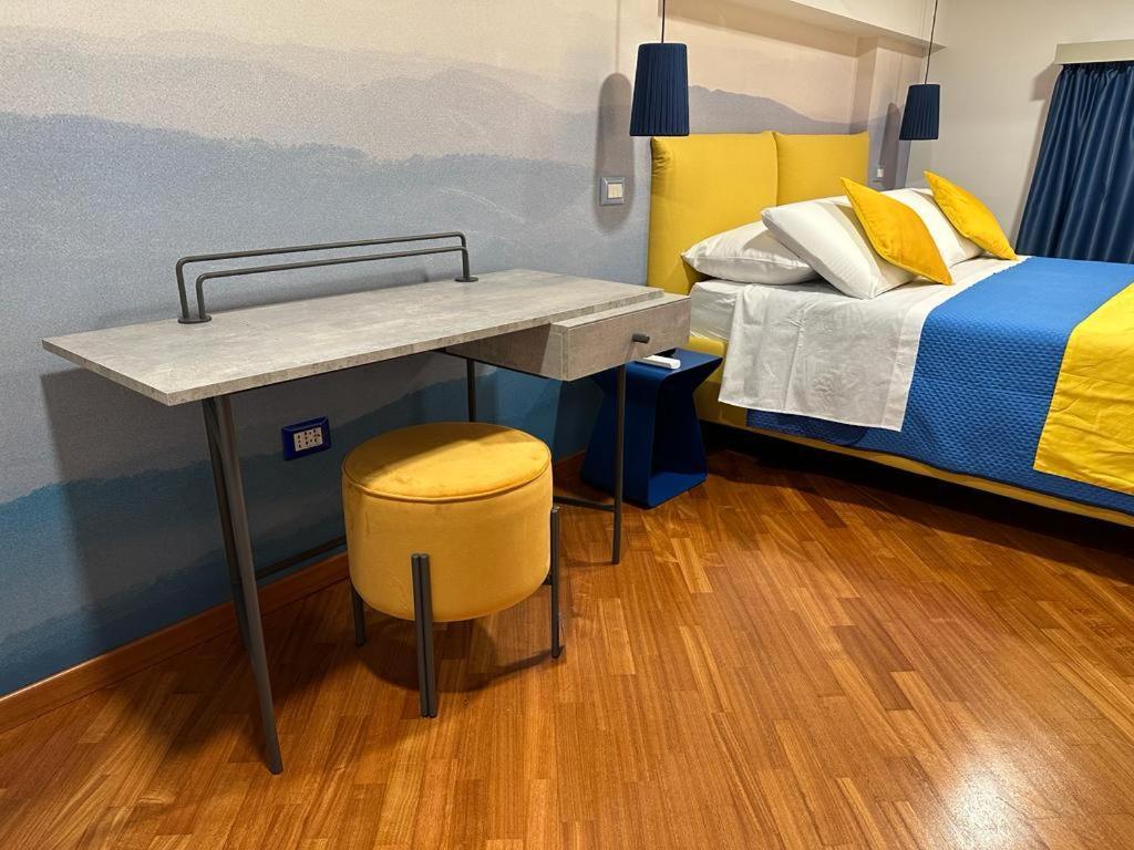 Two Rooms Chiaia 37 Napoli Ngoại thất bức ảnh